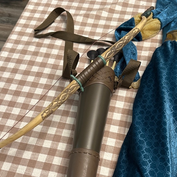 Disney - Brave- Blue and Gold Kids Costume Dress - Picture 5 of 5